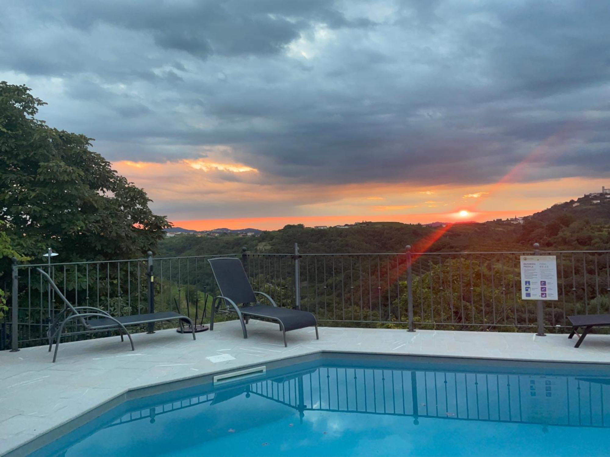 Hisa Stekar Villa Kojsko Exteriör bild